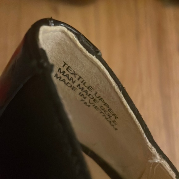 Ann Taylor black suede/patent dress heels 7M - Picture 3 of 4